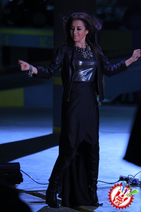 Дилсуз ҳамда Шоҳруҳ Мирзо ижросида янги дуэт  “Мана яна”