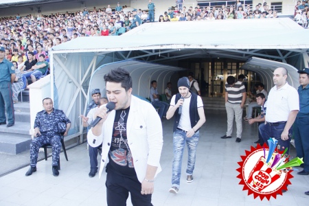 Сарвар ва Комил Бухоро шахри бўйлаб яккахон гала концертини ўтказиб қайтдишди