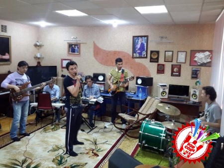 Улуғбек Раҳматуллаев концерт дастурига тайёргарликлар  авжида