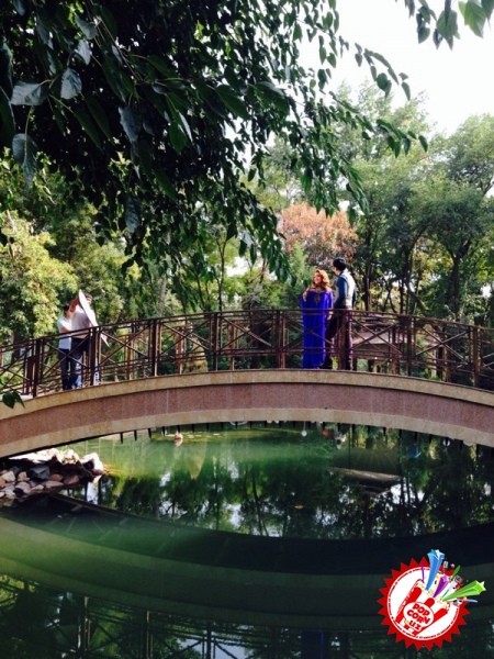 Юлдуз Турдиева ҳамда ёш хонанда Шаҳруз биргаликда дуэт ижро этишди