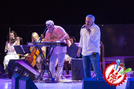 “Истиқлол\" санъат саройини ўз қўшиқлари билан ларзага келтирган  Валерий Меладзе “20 историй о любви” концерт дастури билан