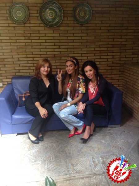 Эстрадамизнинг энг ёрқин юлдузи Муниса Ризаеванинг яккахон концерт дастури олдидан матбуот анжумани бўлиб ўтди