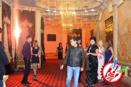 "Диёр" гуруҳи мухлисларига навбатдаги туҳфани тайёрламоқда