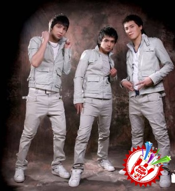 “Уммон” гуруҳидан бараварига иккита янги тарона премьераси