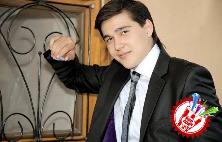 Фарруҳ Комилов янги таронасини тақдим этди