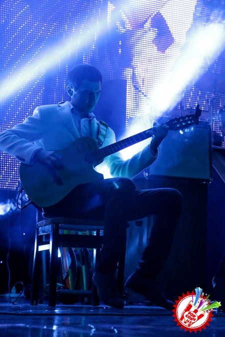 “Серенада” ижод гуруҳи... Бутунлай жонли ижрода бўлиб ўтган концерт... “Бу ҳақиқий байрам”