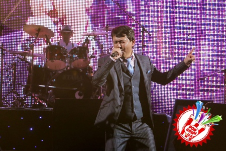 “Серенада” ижод гуруҳи... Бутунлай жонли ижрода бўлиб ўтган концерт... “Бу ҳақиқий байрам”