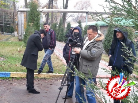 Дилсўз мухлислари учун янги туҳфа тайёрламоқда