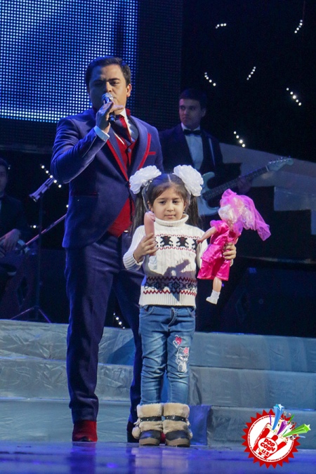 Масрур Усмоновнинг концерти муваффақиятли тарзда бошланди