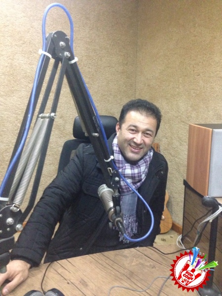 Ўзбекистонда хизмат кўрсатган артист Шуҳрат Қаюмов концерт дастури олдидан муҳлислари учун туҳфа тайёрлади