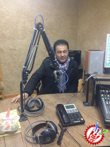 Ўзбекистонда хизмат кўрсатган артист Шуҳрат Қаюмов концерт дастури олдидан муҳлислари учун туҳфа тайёрлади