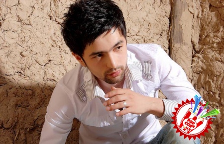 Мустафо “Яхшимисан айт” дея кимга мурожаат қилмоқда...