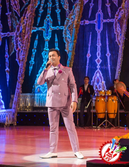 Ўзбекистонда хизмат кўрсатган артист Шуҳрат Қаюмовнинг концерт дастурига старт берилди