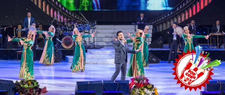 Шуҳрат Қаюмов яккаҳон концерт дастури учун профессионал даражада тайёргарлик кўрганининг гувоҳи бўлдик