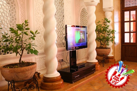 “Эътироф-2014” тақдимот маросимининг номинантлари билан учрашув