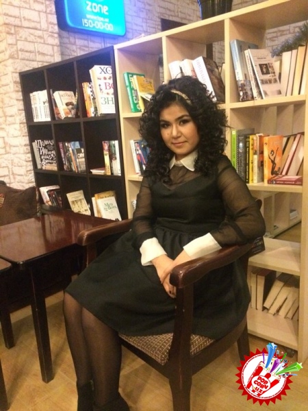 Моҳим янги йил учун туҳфалар тайёрламоқда