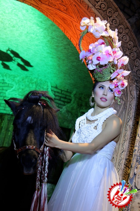 Каниза ўзининг навбатдаги “Шақиллама” деб номланган альбом тақдимотини ўтказди