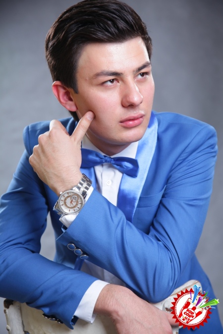 Зоирбекдан  мухлислари учун туҳфа