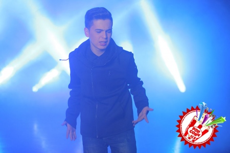 Клип суратга олдириш учун бир ой давомида профессионал рақсга тушишни ўрганган Далер