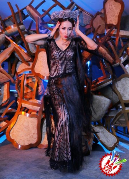 Канизанинг шов-шувларга сабаб бўлган фотосуратлари 