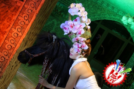 Канизанинг шов-шувларга сабаб бўлган фотосуратлари 