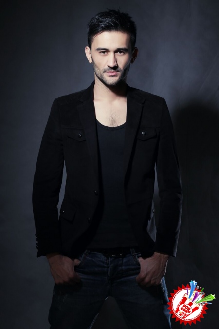 Ҳусан турли образлар яратишда моҳир