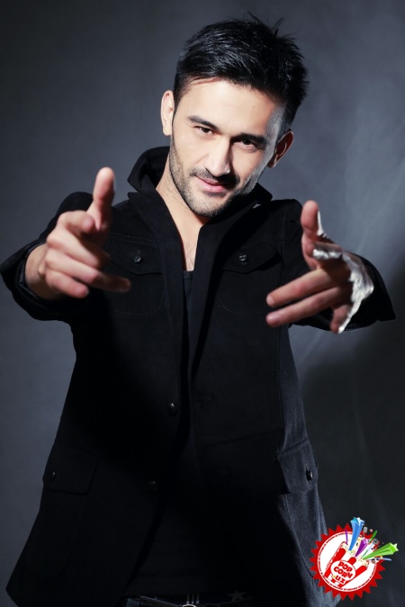 Ҳусан турли образлар яратишда моҳир