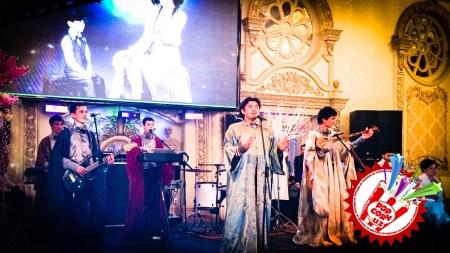 Акбар 10 йилликка туҳфалари бисёр