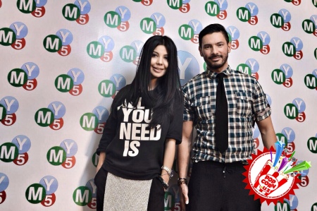 Шаҳзода хит таронасини қайта куйлади