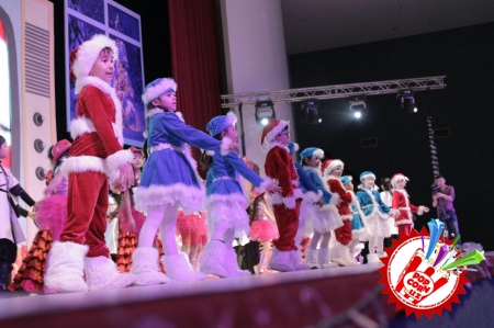 Янги йилга бағишланган дастурлар болаларга шодлик онларини тортиқ этди