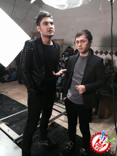 Отабек Муталҳўжаев дуэт куйлаш учун  нимага эстрадамизнинг ёрқин юлдузларини танламади