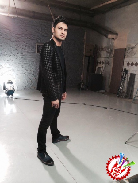 Отабек Муталҳўжаев дуэт куйлаш учун  нимага эстрадамизнинг ёрқин юлдузларини танламади