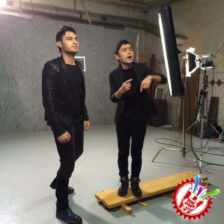 Отабек Муталҳўжаев дуэт куйлаш учун  нимага эстрадамизнинг ёрқин юлдузларини танламади