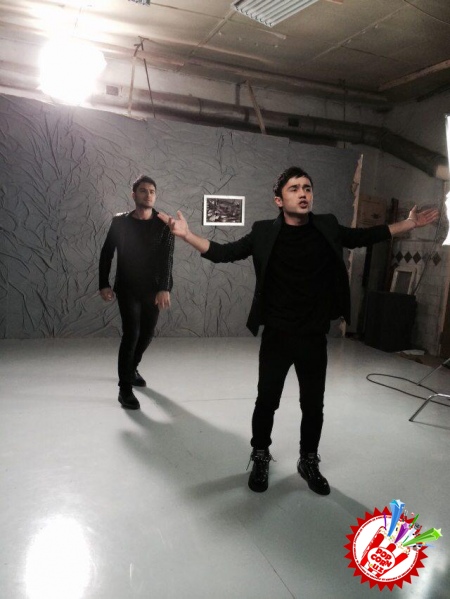 Отабек Муталҳўжаев дуэт куйлаш учун  нимага эстрадамизнинг ёрқин юлдузларини танламади