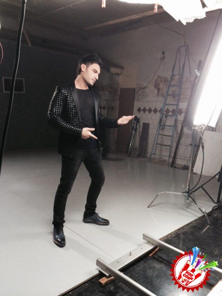 Отабек Муталҳўжаев дуэт куйлаш учун  нимага эстрадамизнинг ёрқин юлдузларини танламади