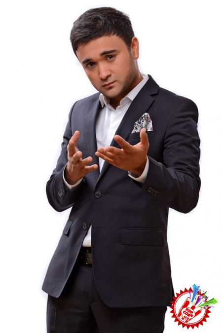 Шоҳруҳхон концерт олдидан кутилмаган туҳфалар тақдим этмоқда