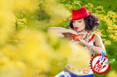 Муниса Ризаева... айримлар унга бахт тилашди, аммо, жахли чиққан ашаддий мухлислар ҳам бўлди...