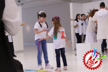 Лола ва Dj Piligrim UNICEF ташкилотининг мадҳияси учун клип суратга олинди