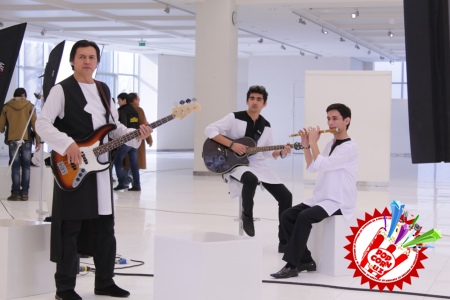 Лола ва Dj Piligrim UNICEF ташкилотининг мадҳияси учун клип суратга олинди