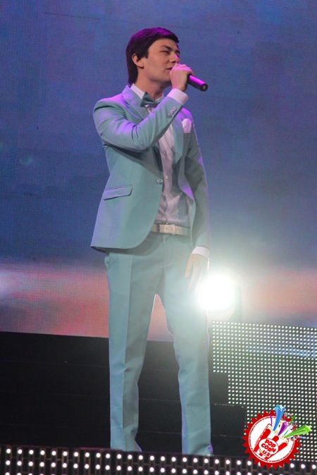 Санъат аҳли учун байрамга айланган оқшом “Йил қўшиғи-2014”