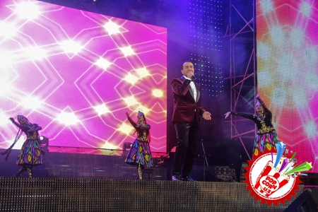 Санъат аҳли учун байрамга айланган оқшом “Йил қўшиғи-2014”