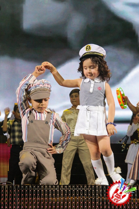 Санъат аҳли учун байрамга айланган оқшом “Йил қўшиғи-2014”