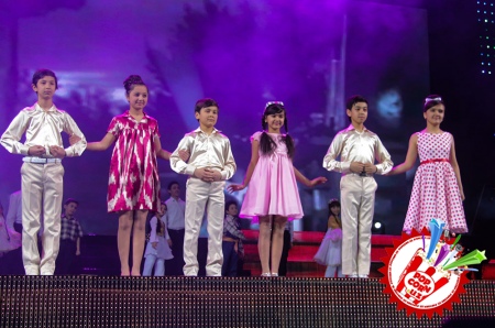 Санъат аҳли учун байрамга айланган оқшом “Йил қўшиғи-2014”