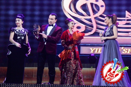 Санъат аҳли учун байрамга айланган оқшом “Йил қўшиғи-2014”