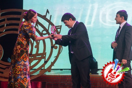 Санъат аҳли учун байрамга айланган оқшом “Йил қўшиғи-2014”