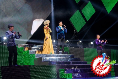 Манзура биринчи имтиҳонини аъло даражада уддалади. Концерт тафсилотлари