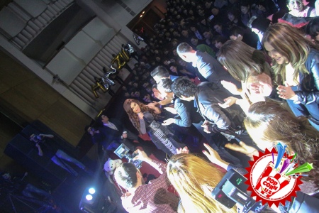 Манзура биринчи имтиҳонини аъло даражада уддалади. Концерт тафсилотлари