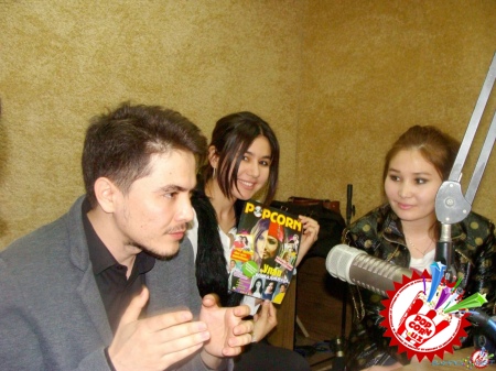 Суръат Исломовдан янги премьера тарона \"Йиғламанг\"