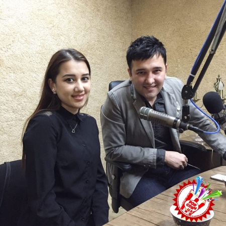 "Сирли дуэт" дея кўпчиликнинг эътиборига тушган тарона Сардор Раҳимхон ва Дилсўз ижросида