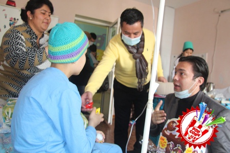 Ғубор оралаган қалбларга ҳурсандчилик бағишлаш истагида ҳайрли ишга қўл урилди